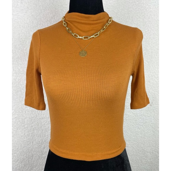FOREVER 21 • Rust Orange Ribbed Mock-neck Crop Top - Picture 2 of 10